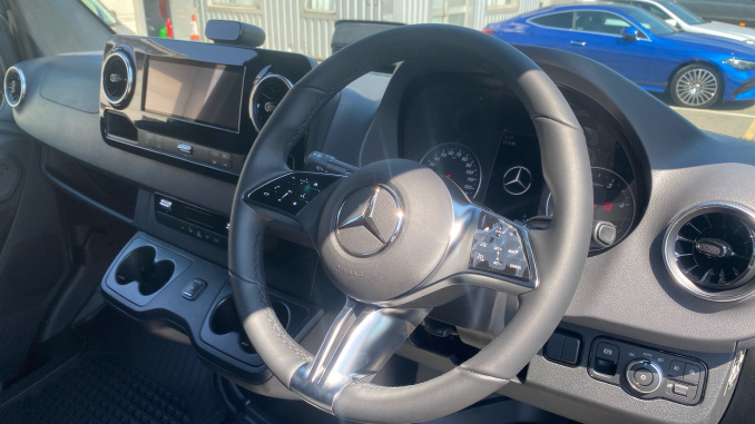 Mercedes-Benz Sprinter 319Cdi L2 Diesel Rwd 3.5t H2 Pro Van 9G-Tronic - Image 21